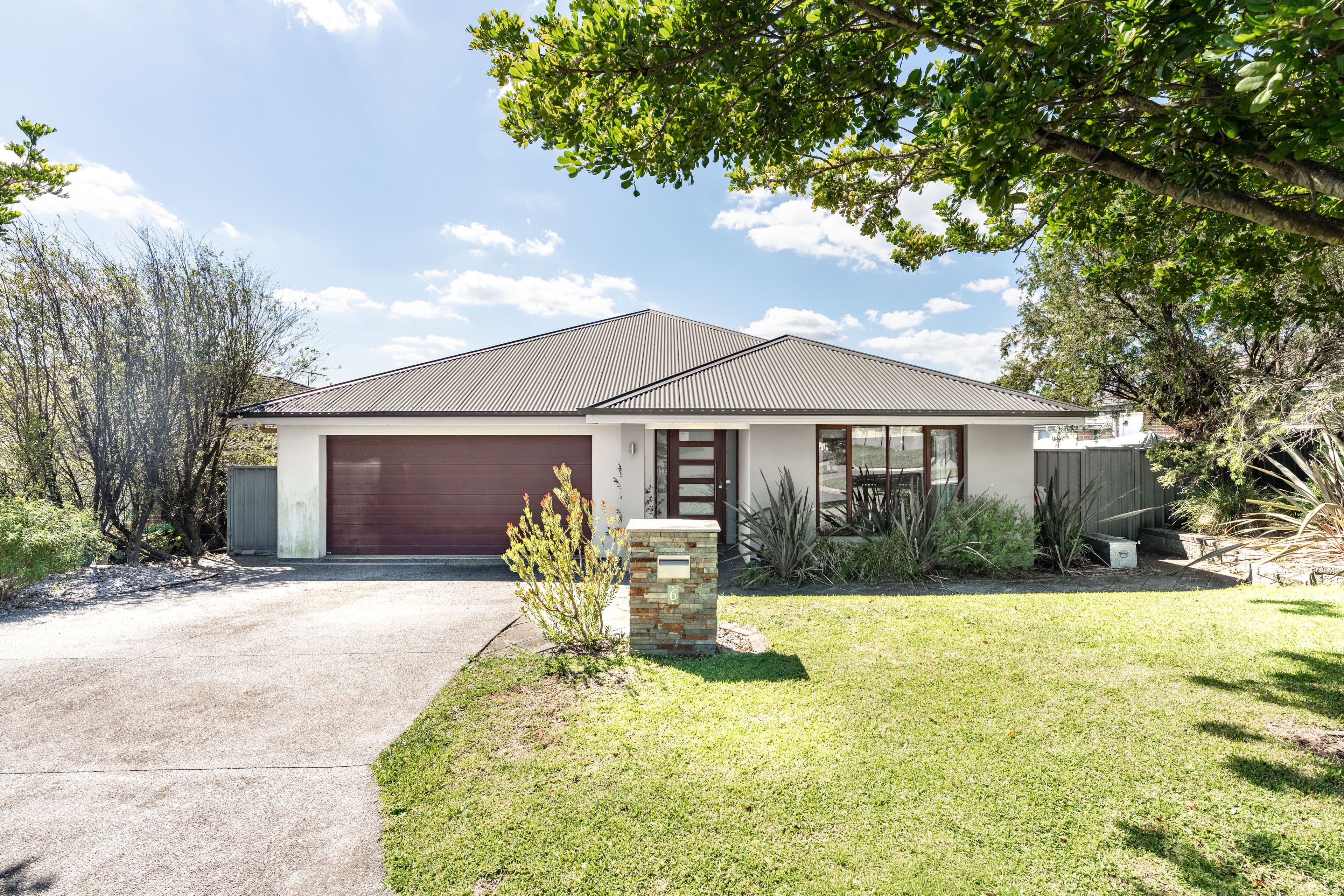 6 Handley Street, Helensburgh NSW 2508, Helensburgh - Image 1