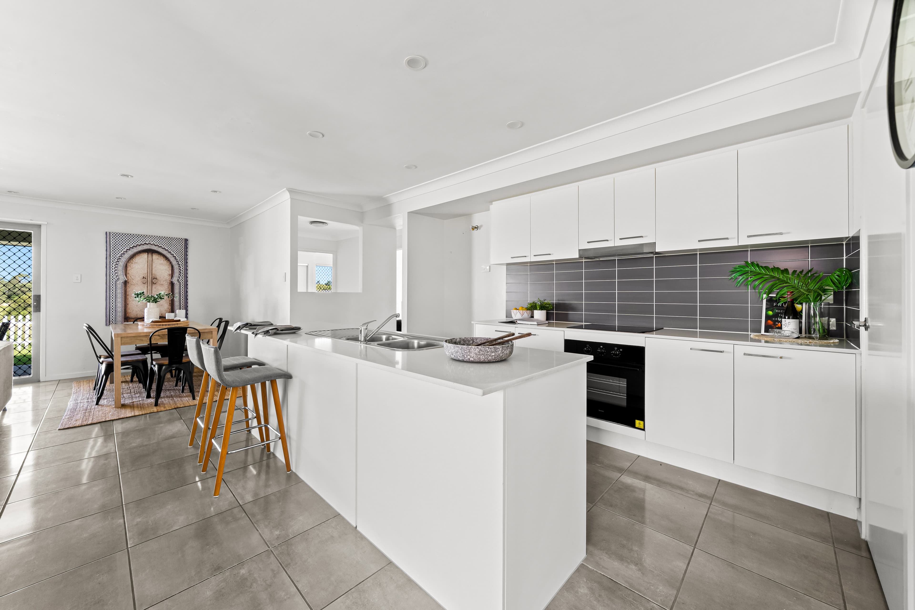 50 South Quarter Drive, Loganlea QLD 4131, Loganlea - Thumbnail 2