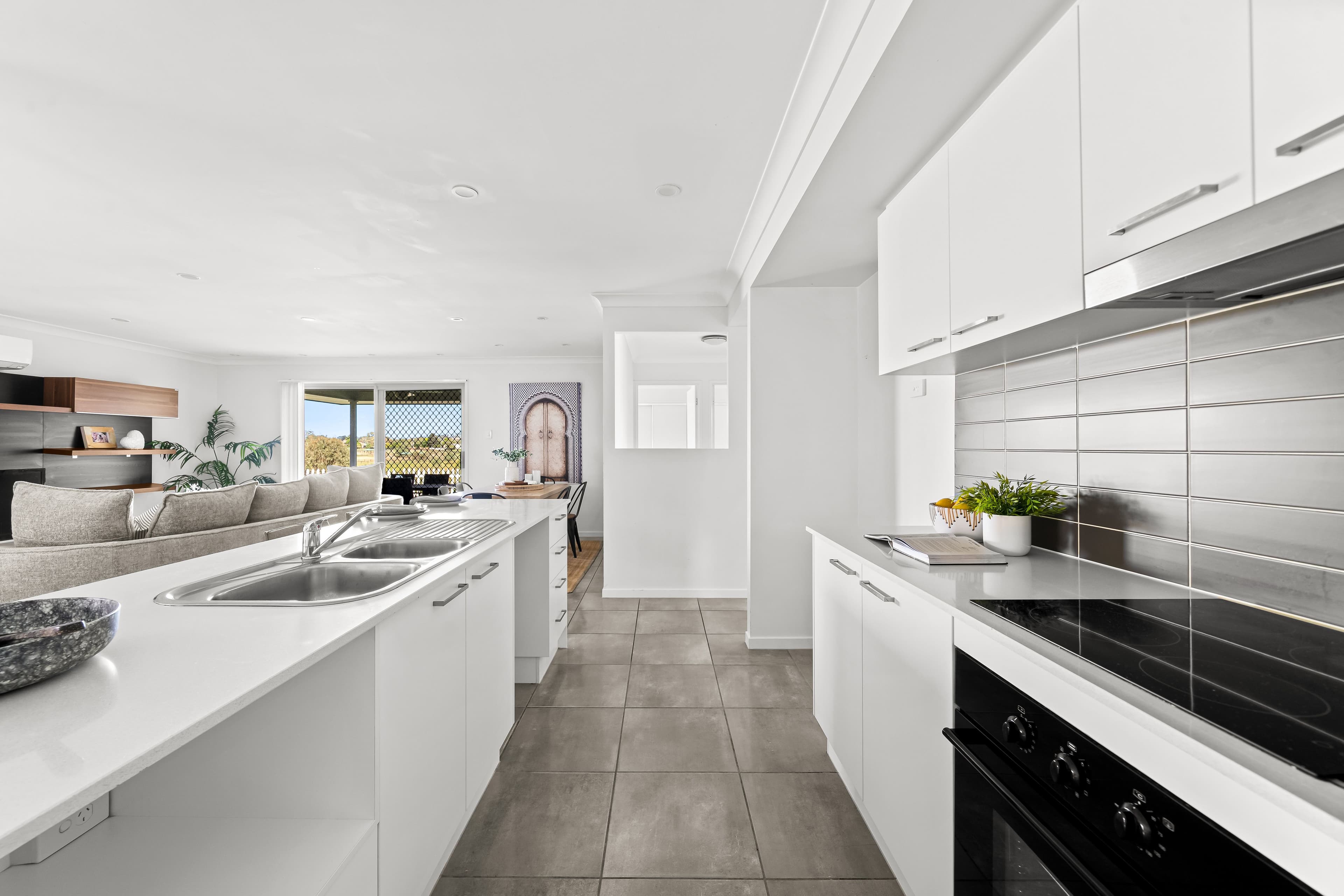 50 South Quarter Drive, Loganlea QLD 4131, Loganlea - Thumbnail 4