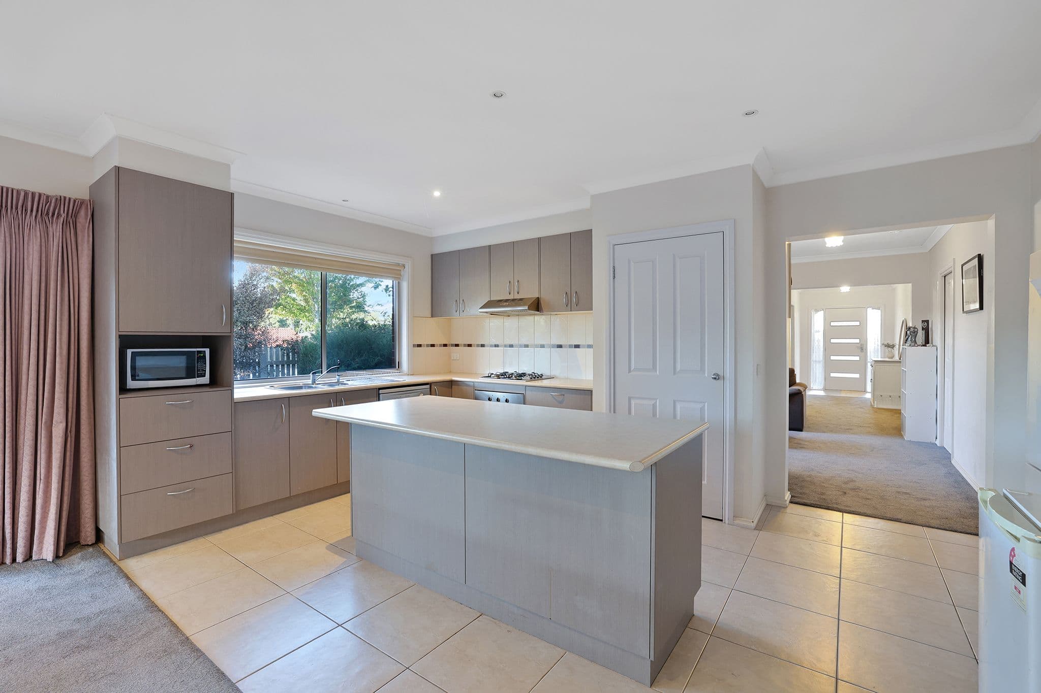 13 Rivendale Crescent, Drouin VIC 3818, Drouin - Thumbnail 3