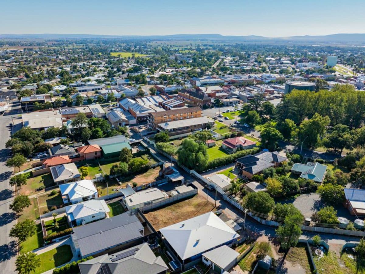 15 St Peters Lane, LEETON, Leeton - Thumbnail 6