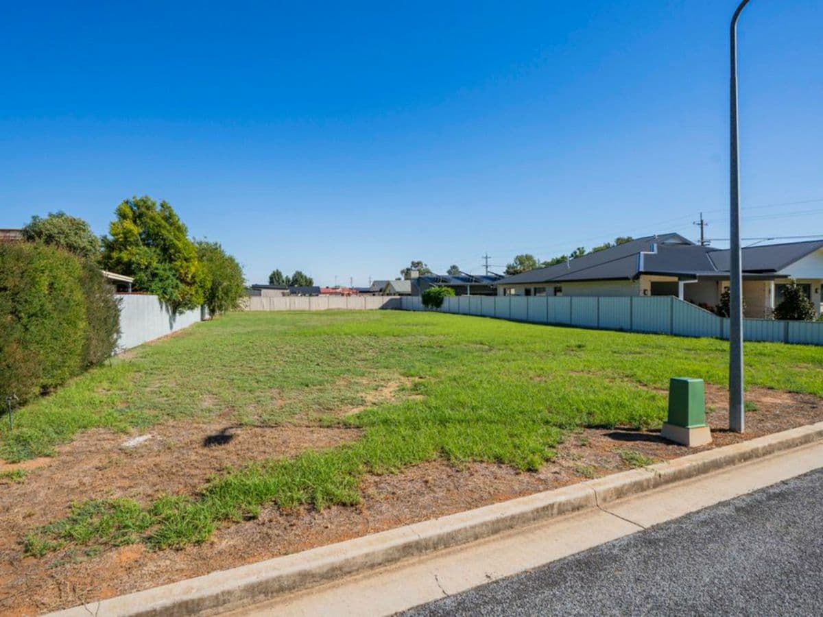 15 McCaughey Place, YANCO, Yanco - Thumbnail 2