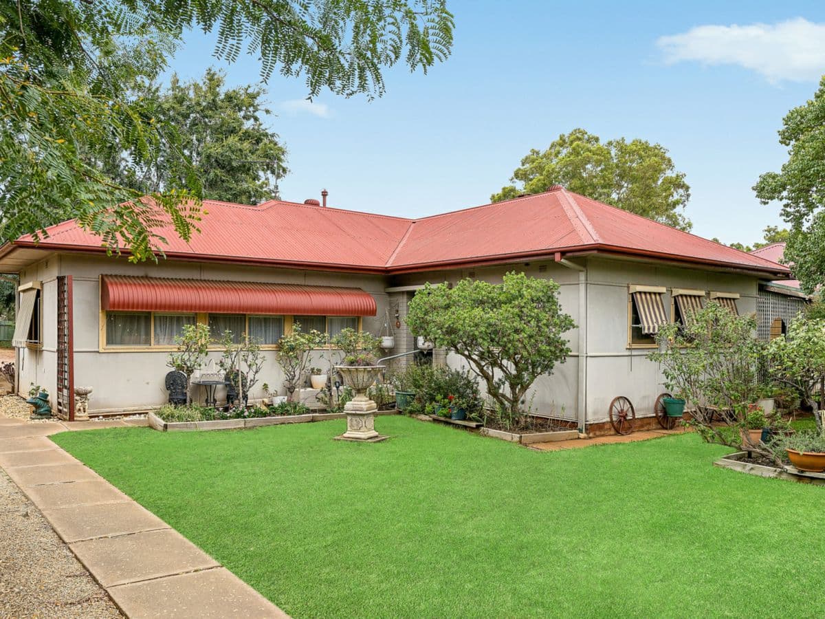 220 Austral Street, TEMORA, Temora - Image 1