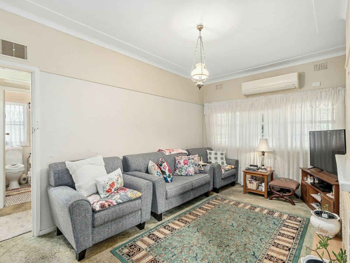 220 Austral Street, TEMORA, Temora - Thumbnail 7