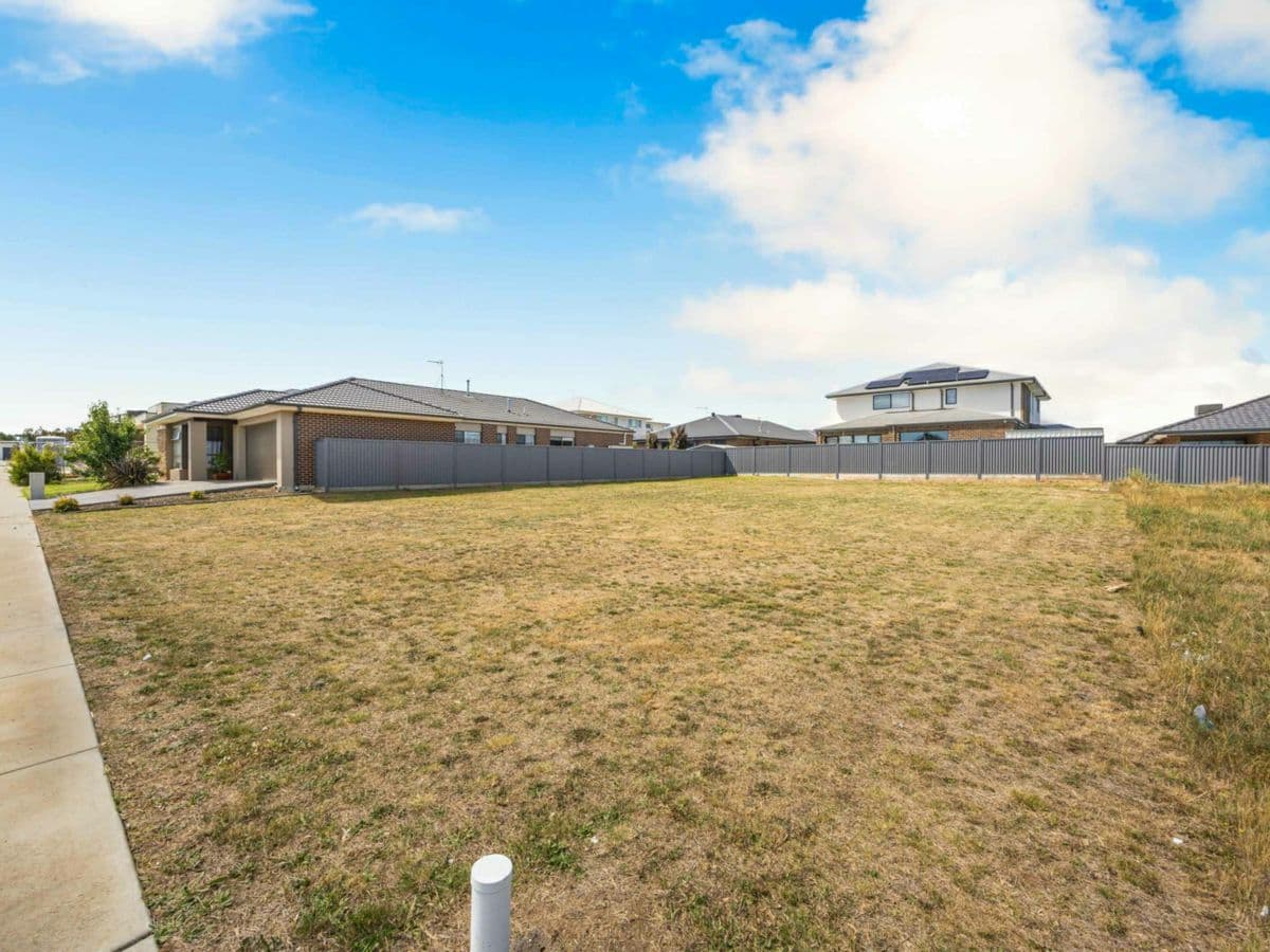 13 Mayo Street, ALFREDTON, Alfredton - Thumbnail 3
