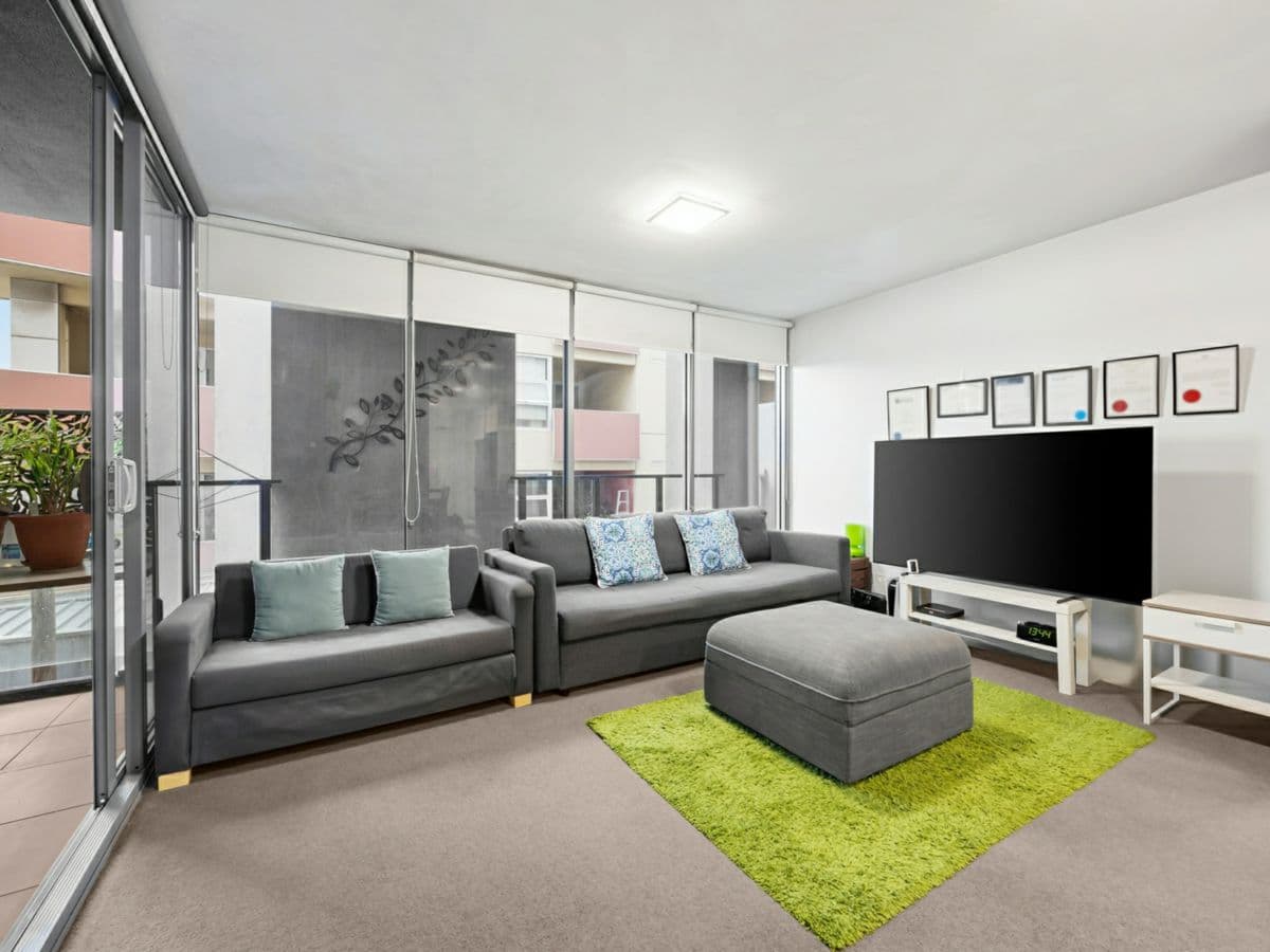 216/1 Brunswick Road, BRUNSWICK EAST, Brunswick East - Image 1