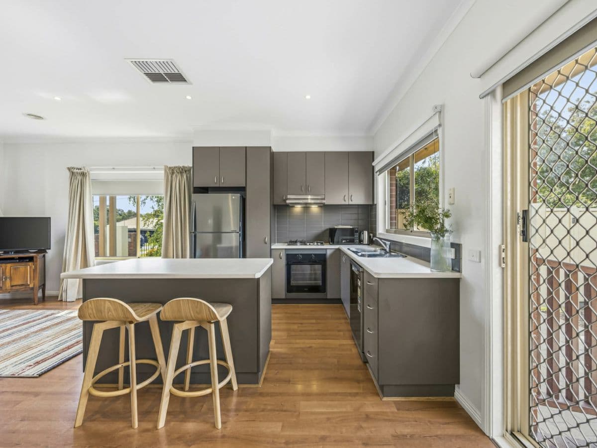 1/25 Roch Court, BALLAN, Ballan - Thumbnail 4