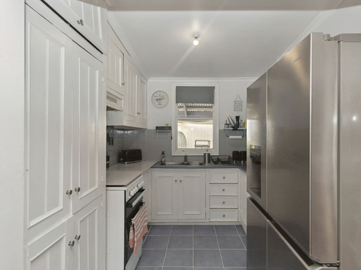 13 Prouses Road, NORTH BENDIGO, North Bendigo - Thumbnail 3