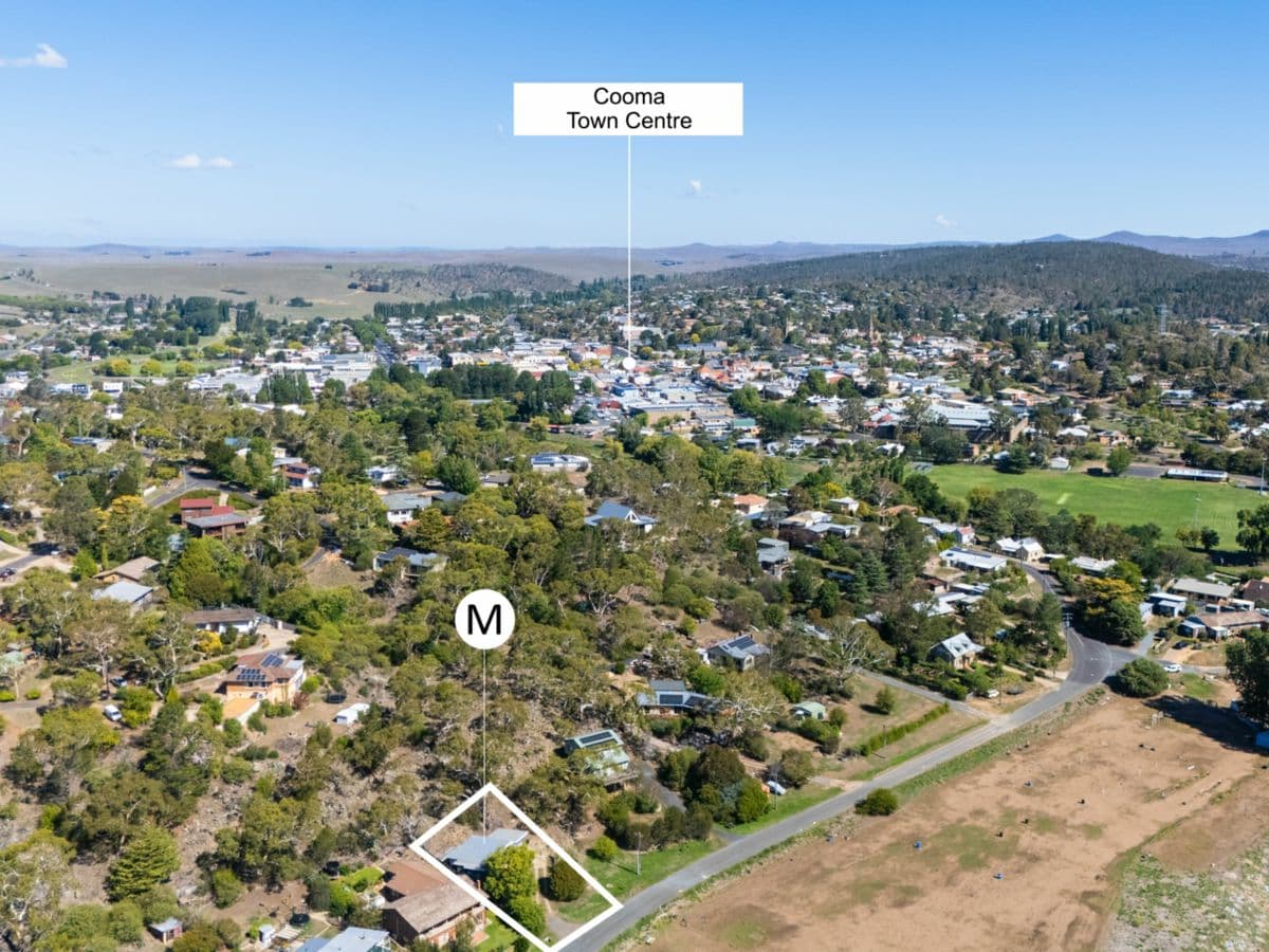 74 Hawkins Street, COOMA, Cooma - Thumbnail 2