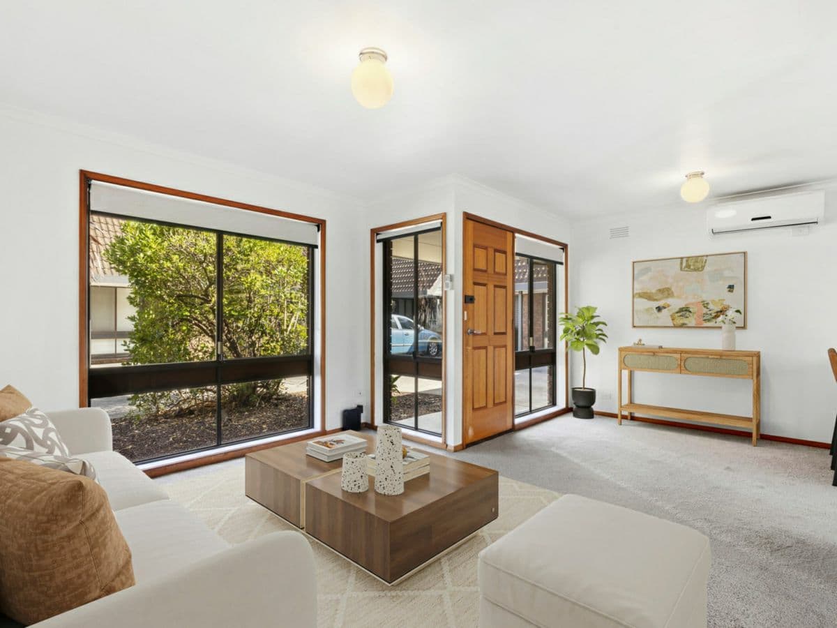 4/93 Carr Street, GEELONG, Geelong - Image 1