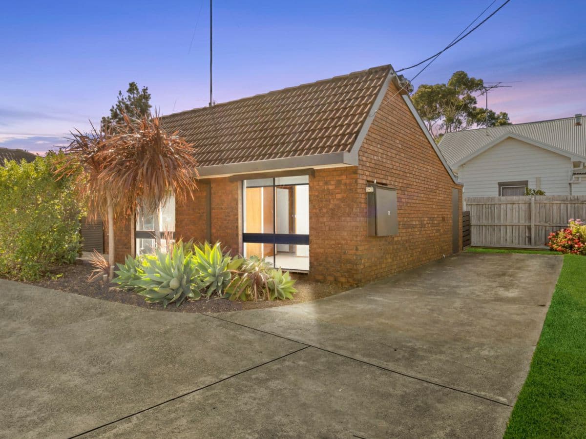 4/93 Carr Street, GEELONG, Geelong - Thumbnail 2