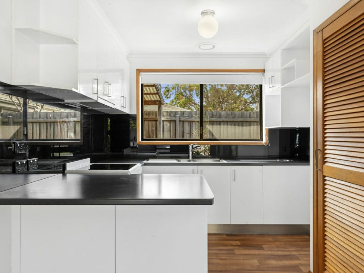 4/93 Carr Street, GEELONG, Geelong - Thumbnail 3