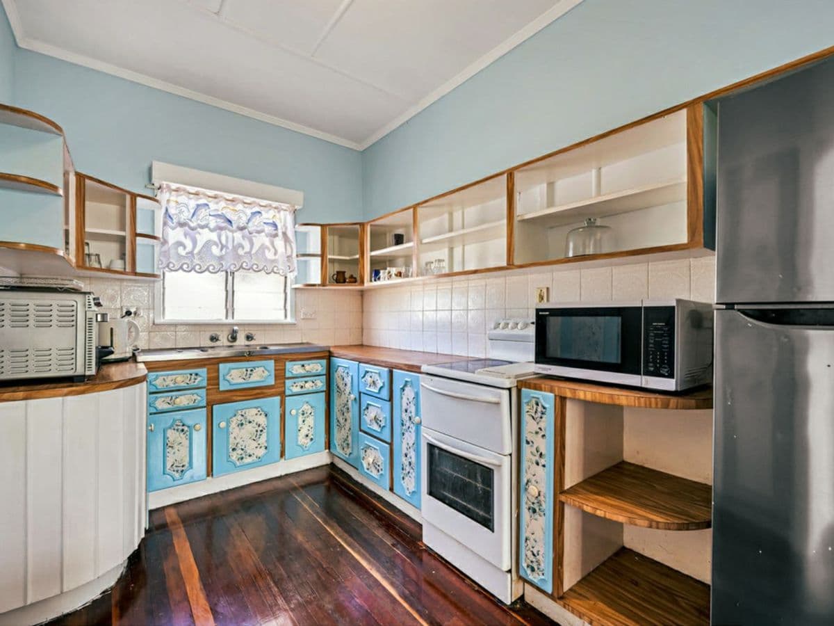 6 Bertram Street, PARK AVENUE, Park Avenue - Thumbnail 2