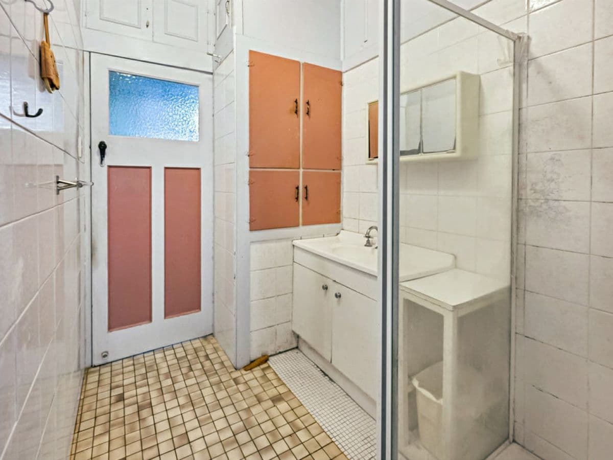 6 Bertram Street, PARK AVENUE, Park Avenue - Thumbnail 4