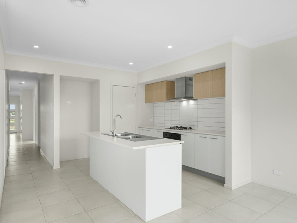 14 Leger Street, MANOR LAKES, Manor Lakes - Thumbnail 6
