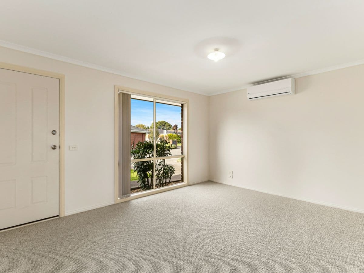 11/21 Merrijig Avenue, CRANBOURNE, Cranbourne - Thumbnail 2