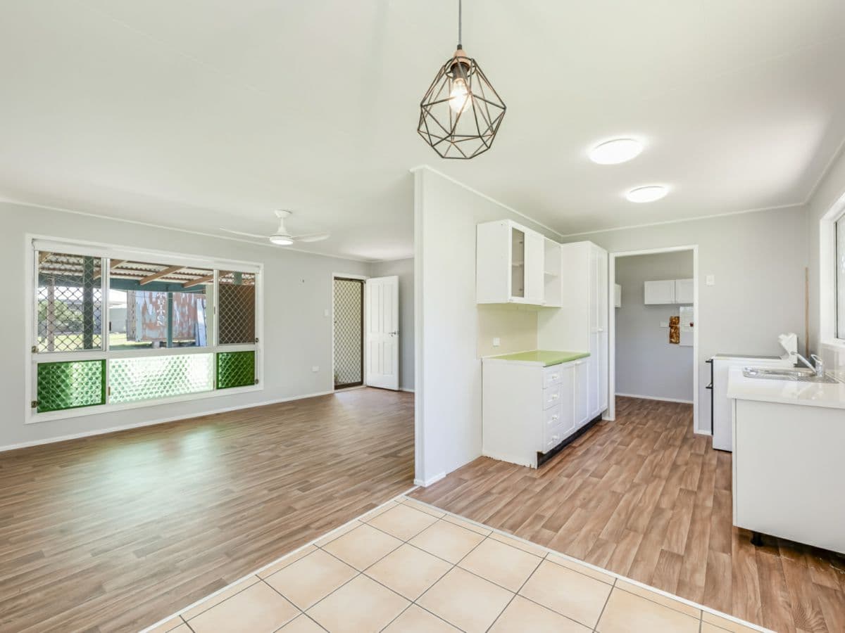 157 Moore Park Road, MOORE PARK BEACH, Moore Park Beach - Thumbnail 6
