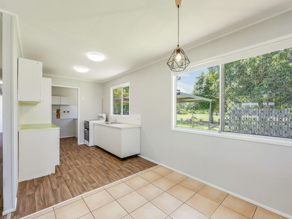 157 Moore Park Road, MOORE PARK BEACH, Moore Park Beach - Thumbnail 8