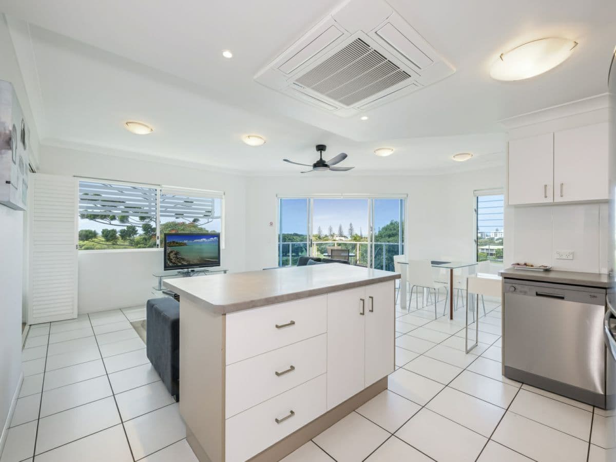 19/52 Johnson Street, BARGARA, Bargara - Thumbnail 3