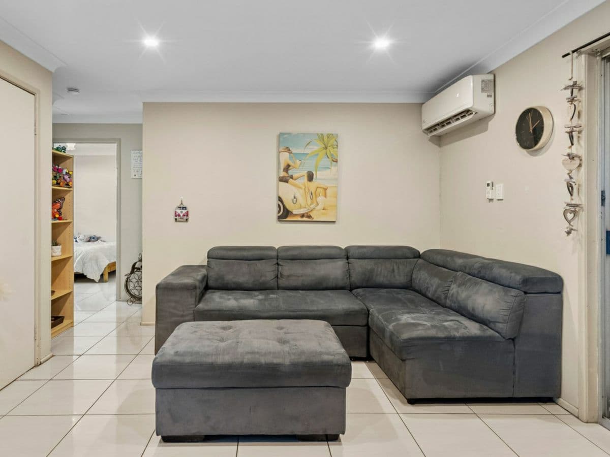 3/3 Bruce Road, WOODRIDGE, Woodridge - Thumbnail 3