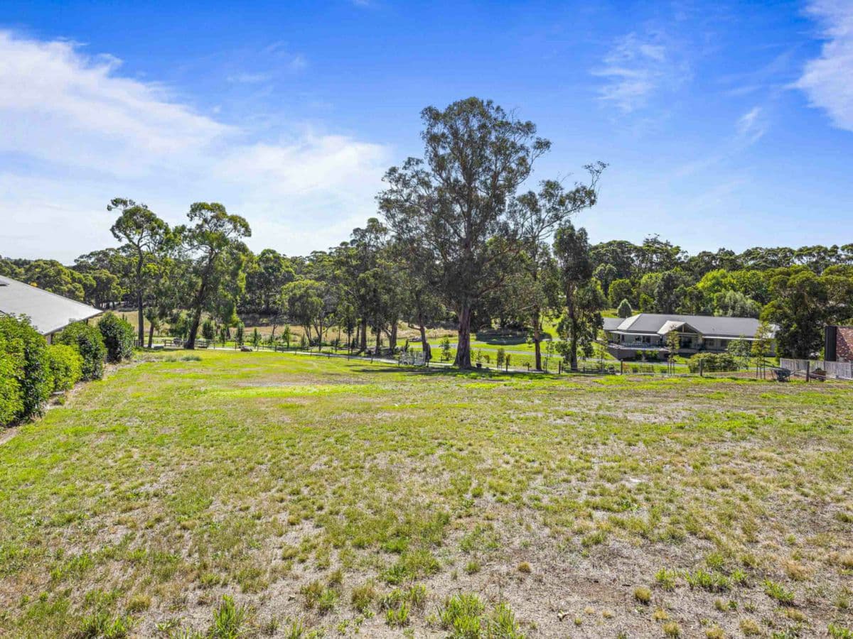 4 Sinclair Grove, BROWN HILL, Brown Hill - Thumbnail 2