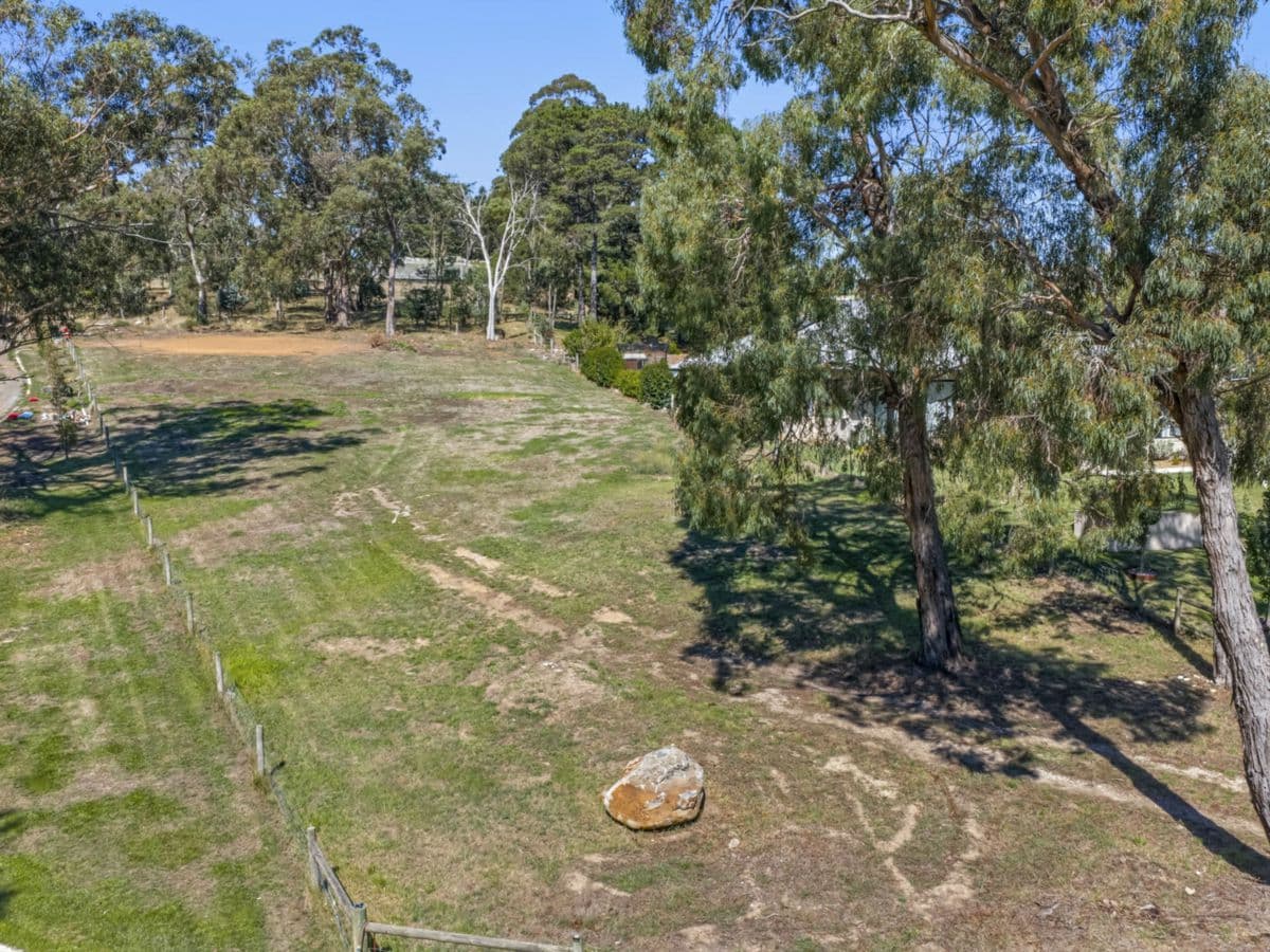 4 Sinclair Grove, BROWN HILL, Brown Hill - Thumbnail 3