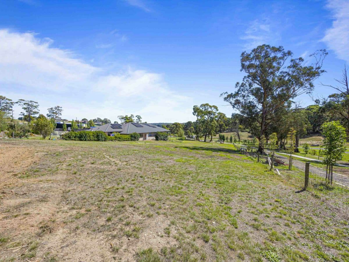 4 Sinclair Grove, BROWN HILL, Brown Hill - Thumbnail 4