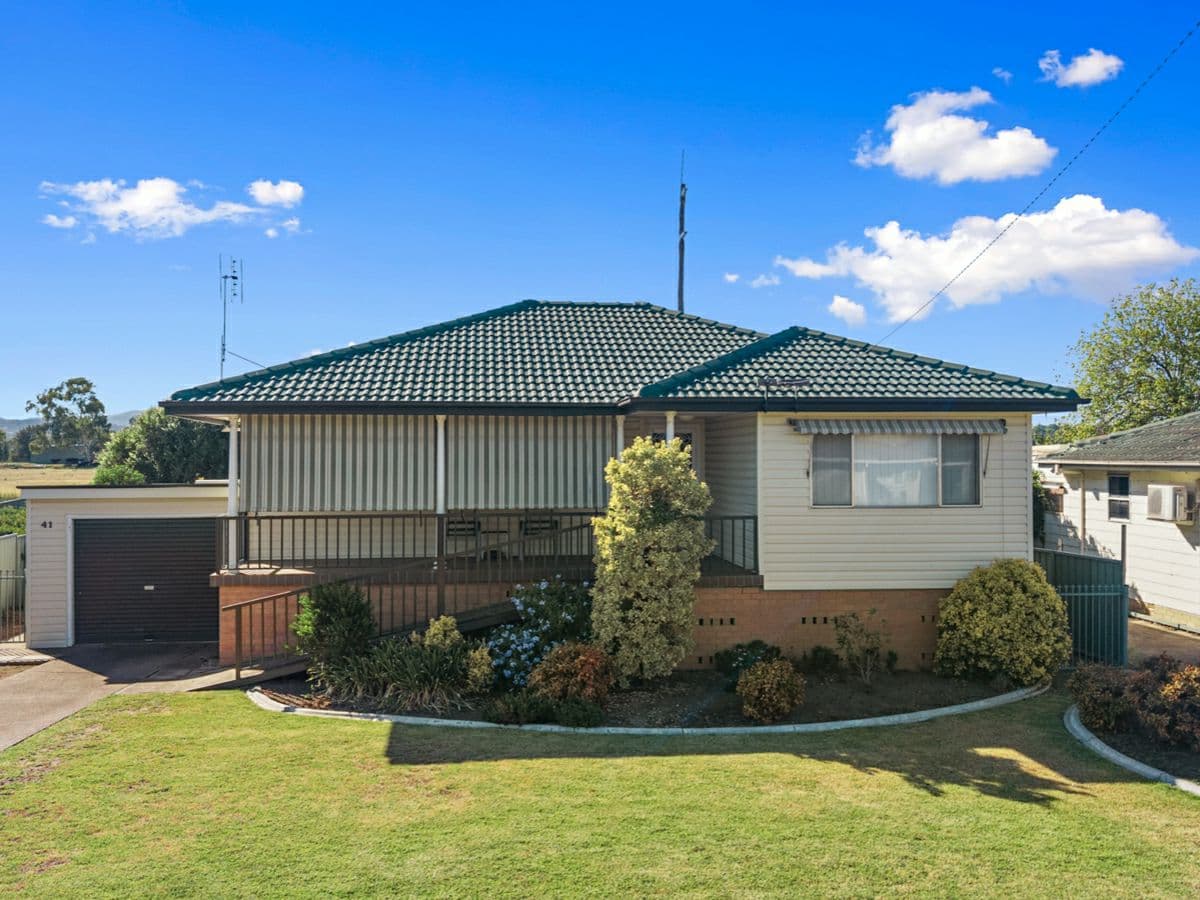 41 Kurrawan Street, TAMWORTH, South Tamworth - Image 1