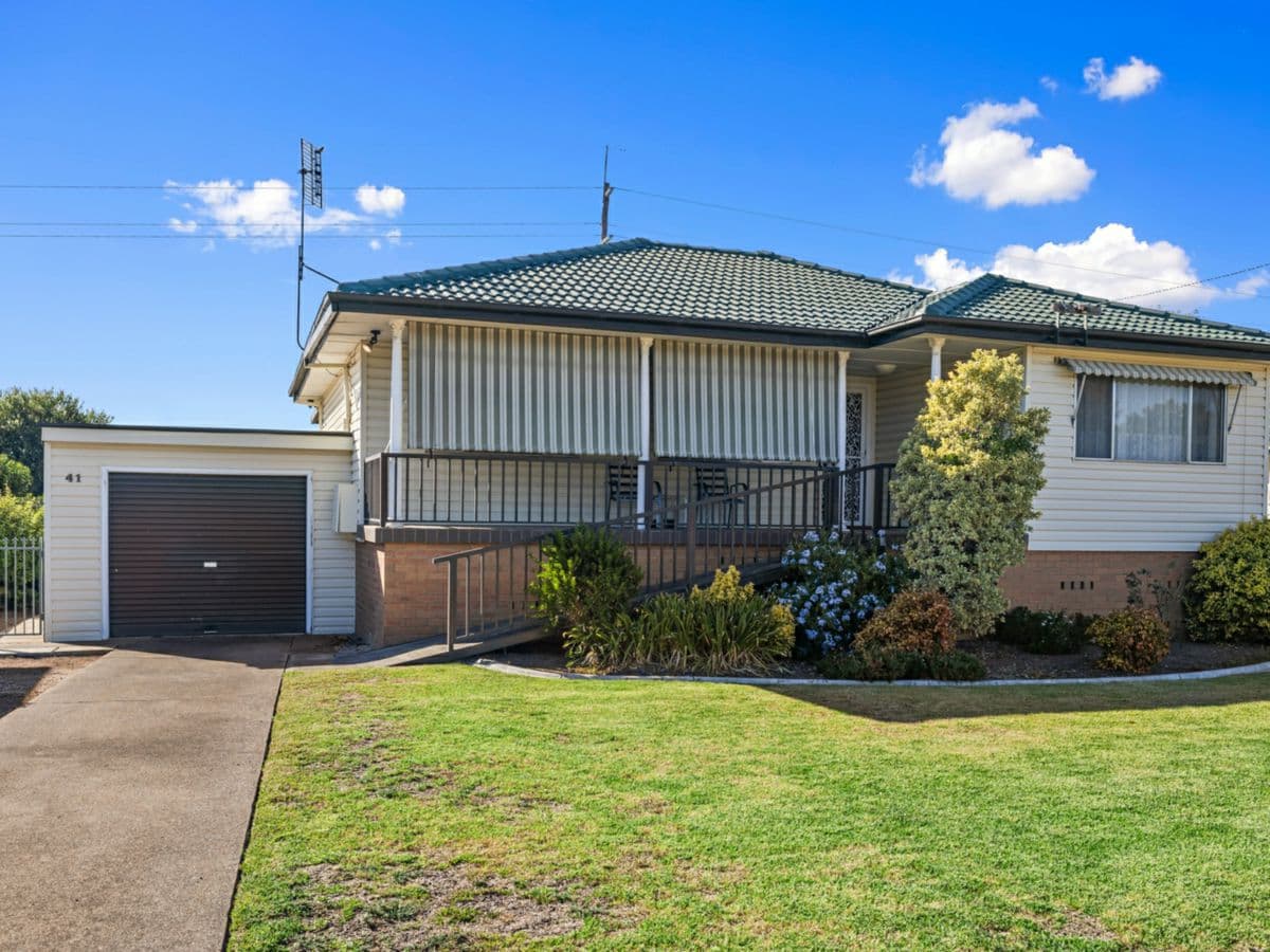 41 Kurrawan Street, TAMWORTH, South Tamworth - Thumbnail 3