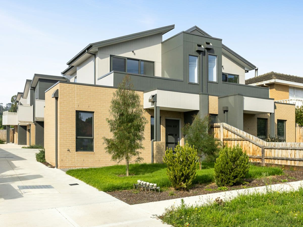 2/17 Rouke Street, LILYDALE, Lilydale - Image 1