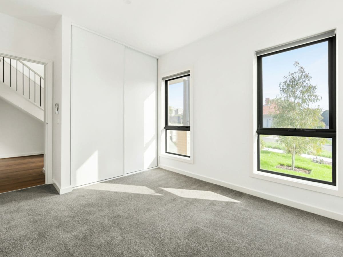 2/17 Rouke Street, LILYDALE, Lilydale - Thumbnail 3