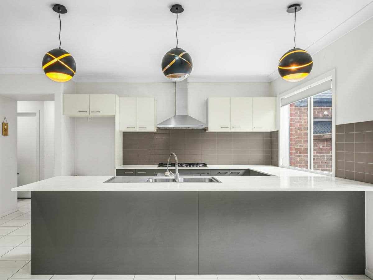 15 Brittle Street, MANOR LAKES, Manor Lakes - Thumbnail 2