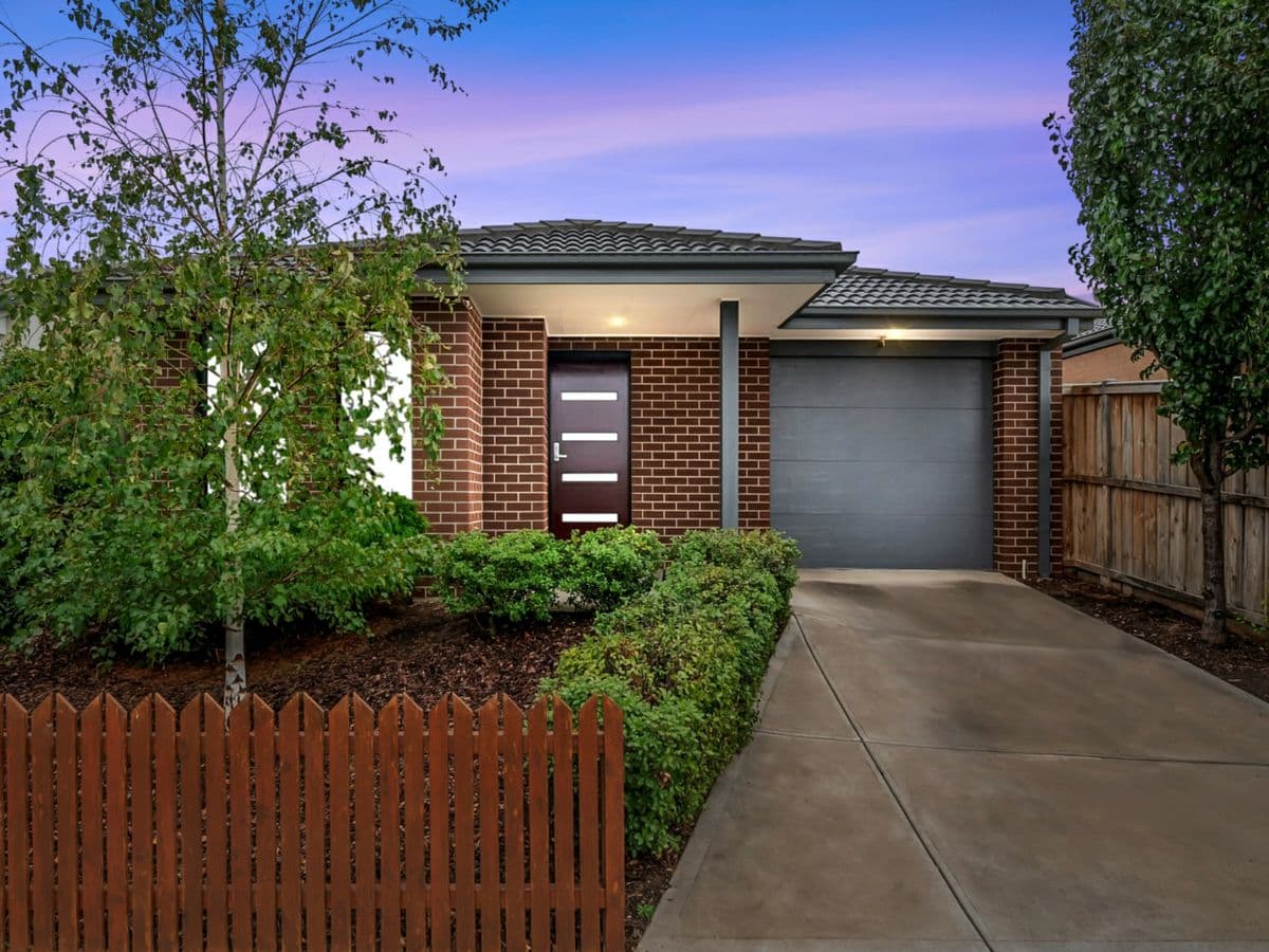 16 Barbra Drive, CHARLEMONT, Charlemont - Image 1