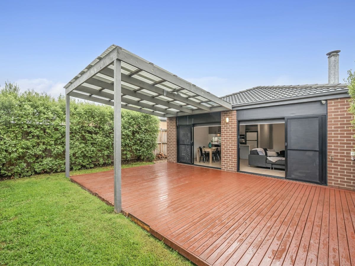 16 Barbra Drive, CHARLEMONT, Charlemont - Thumbnail 4