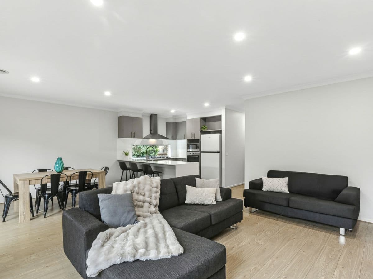 16 Barbra Drive, CHARLEMONT, Charlemont - Thumbnail 5