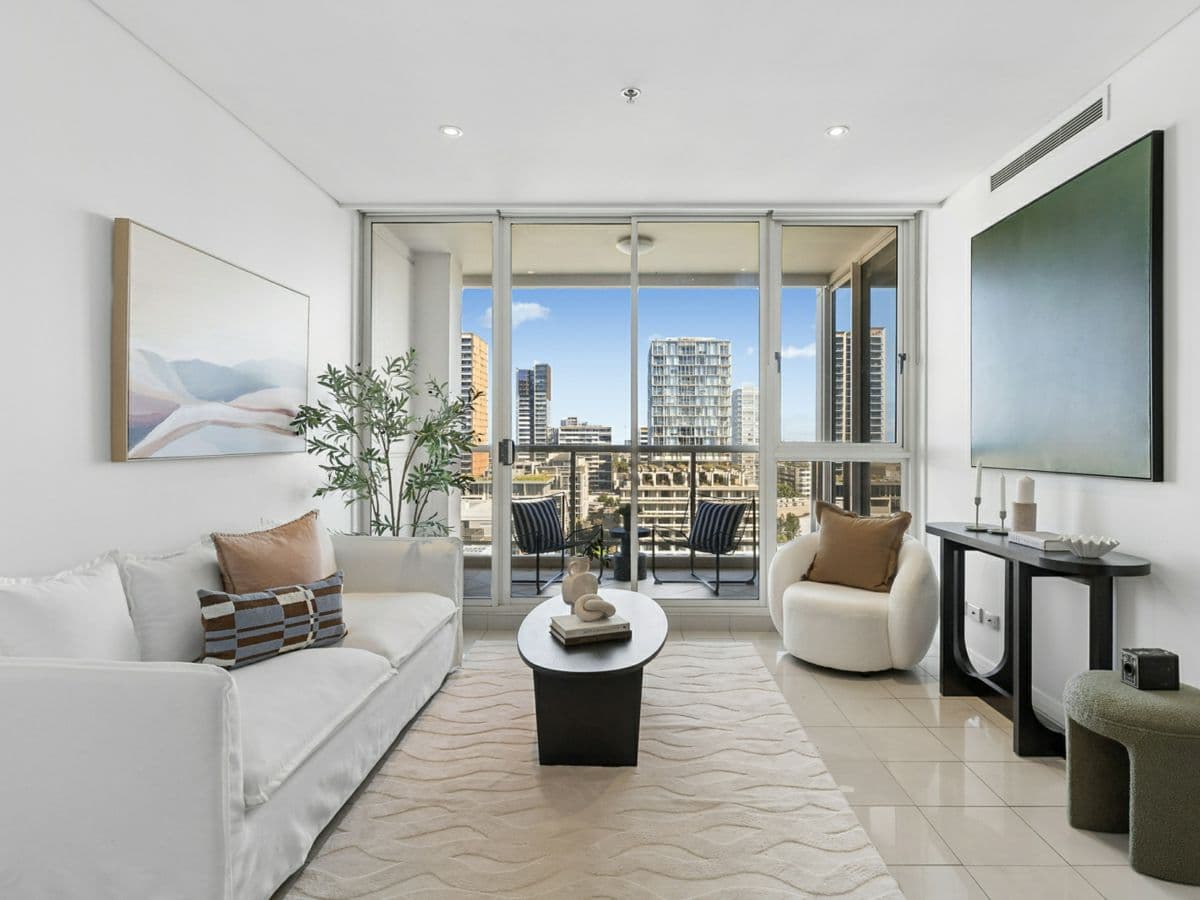 351/8 Lachlan Street, WATERLOO, Waterloo - Image 1