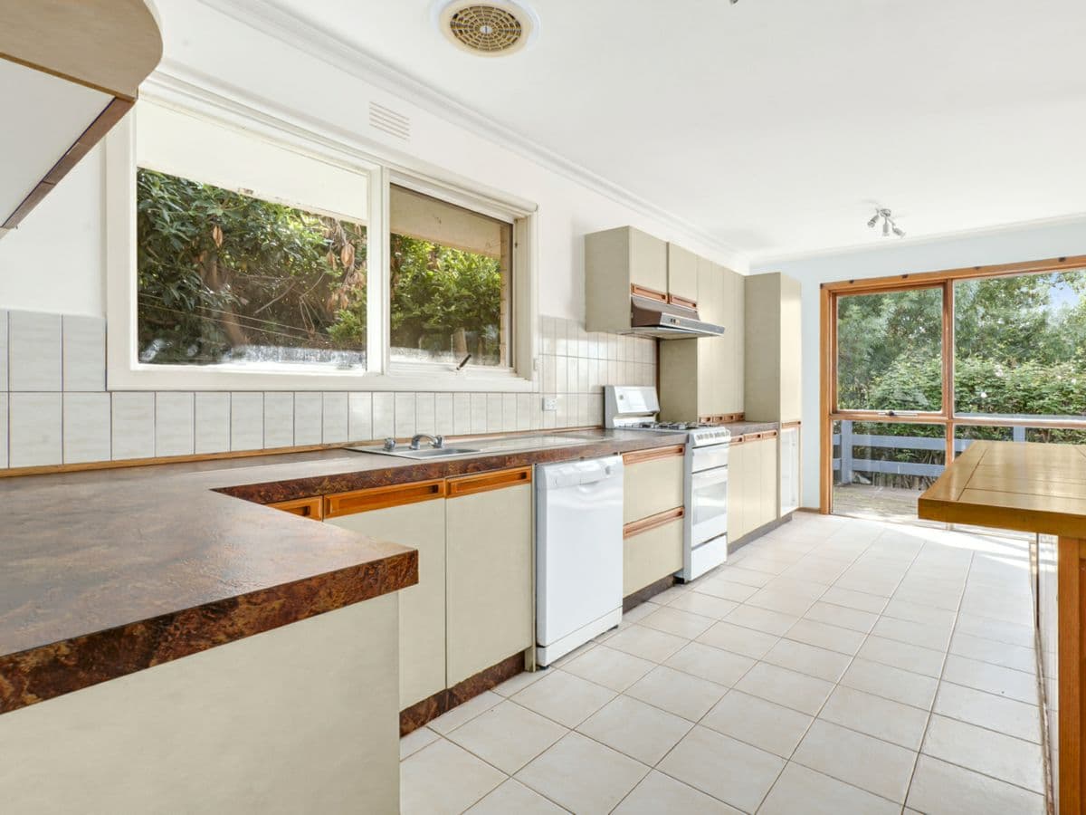 38 Scenic Road, HIGHTON, Highton - Thumbnail 4