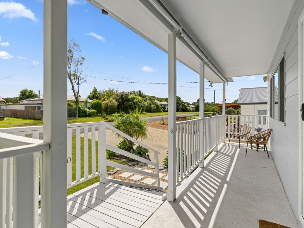 28 James Street, MOORLAND, Moorland - Thumbnail 2