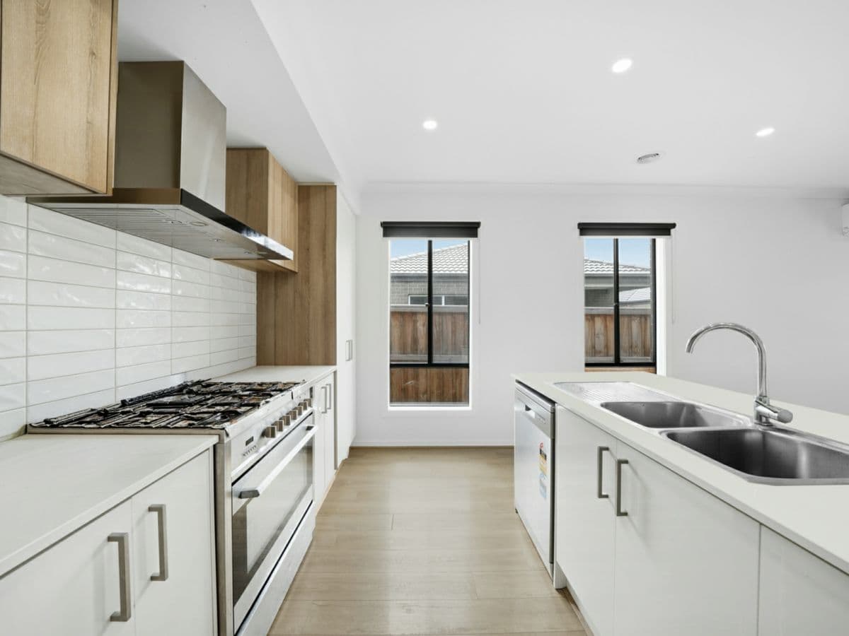 3 Millbrook Drive, WYNDHAM VALE, Wyndham Vale - Thumbnail 8