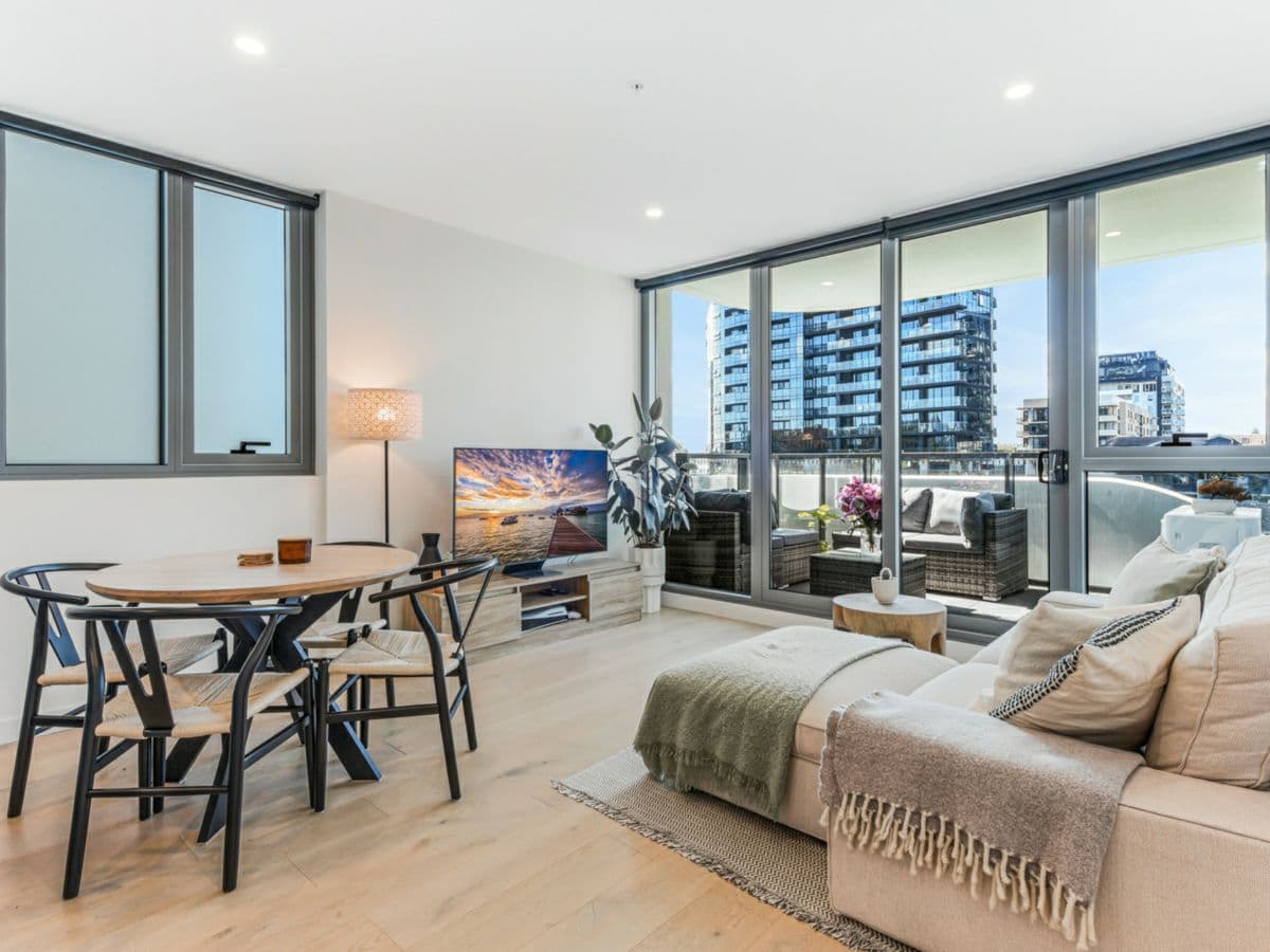705/48 Claremont Street, SOUTH YARRA, South Yarra - Thumbnail 2