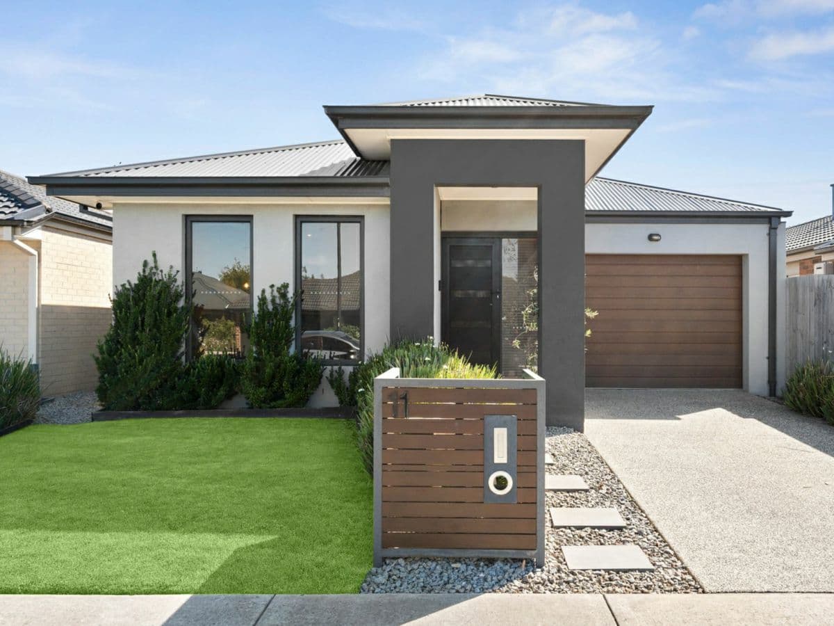 11 Rocky Point Road, ARMSTRONG CREEK, Armstrong Creek - Image 1