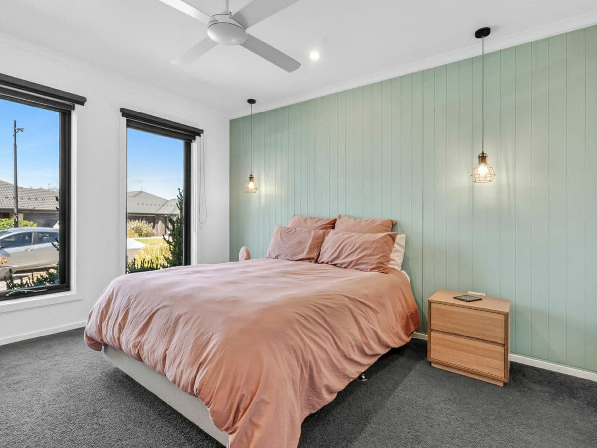 11 Rocky Point Road, ARMSTRONG CREEK, Armstrong Creek - Thumbnail 4