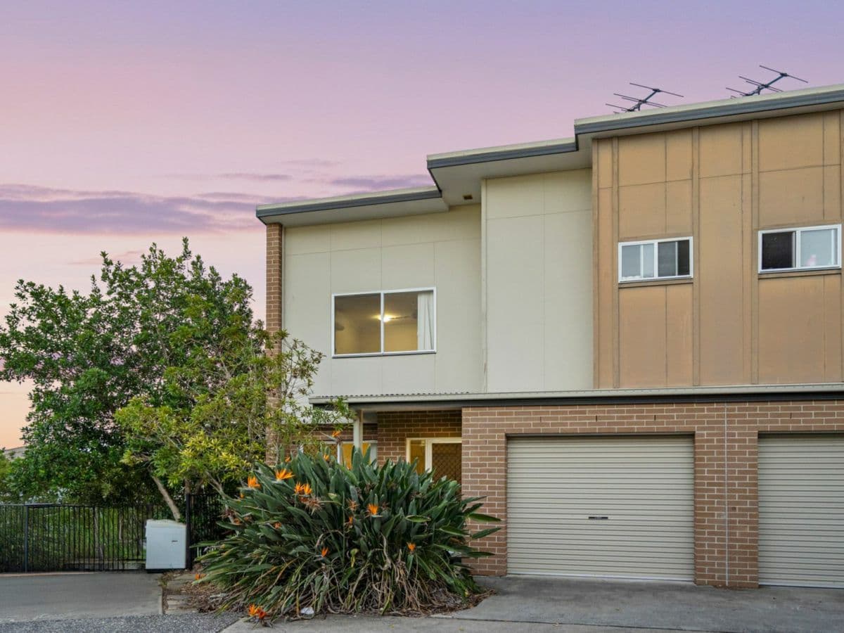 11/39 River Road, BUNDAMBA, Bundamba - Image 1