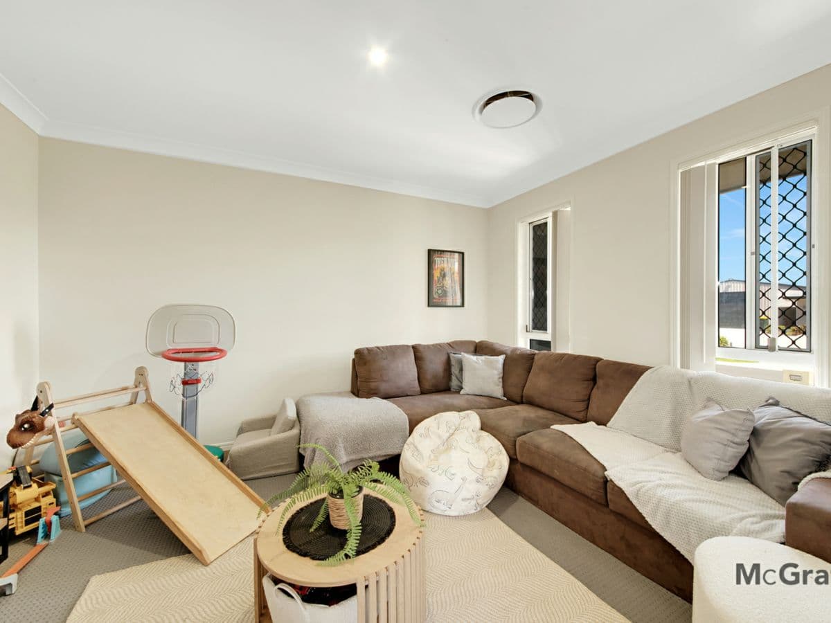 1 Shearwater Drive, GLEN EDEN, Glen Eden - Thumbnail 4