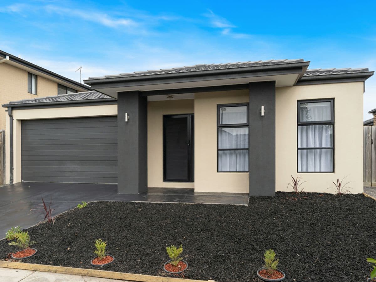 11 Hawkesbury Road, MICKLEHAM, Mickleham - Image 1