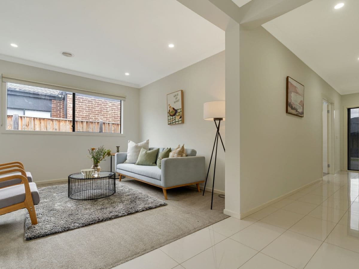 11 Hawkesbury Road, MICKLEHAM, Mickleham - Thumbnail 3