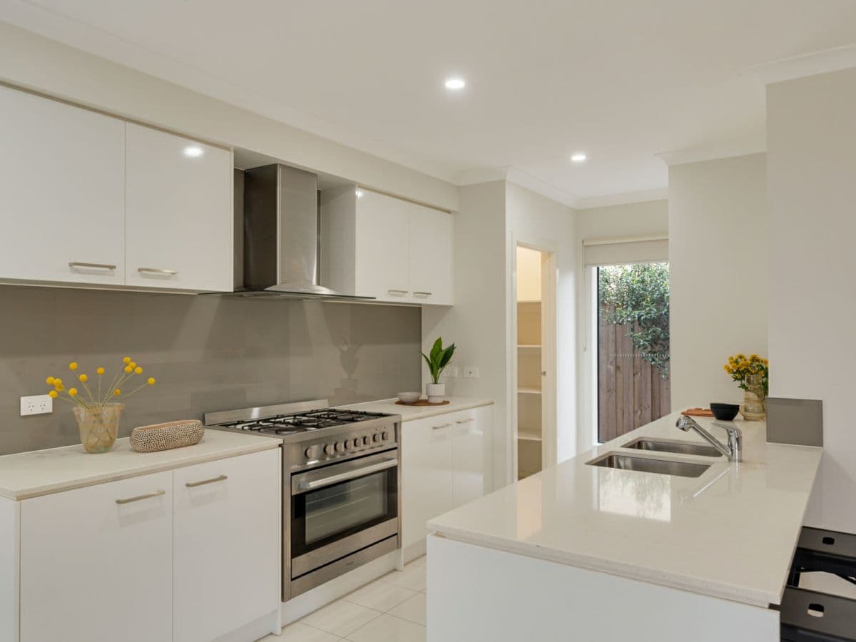 11 Hawkesbury Road, MICKLEHAM, Mickleham - Thumbnail 4