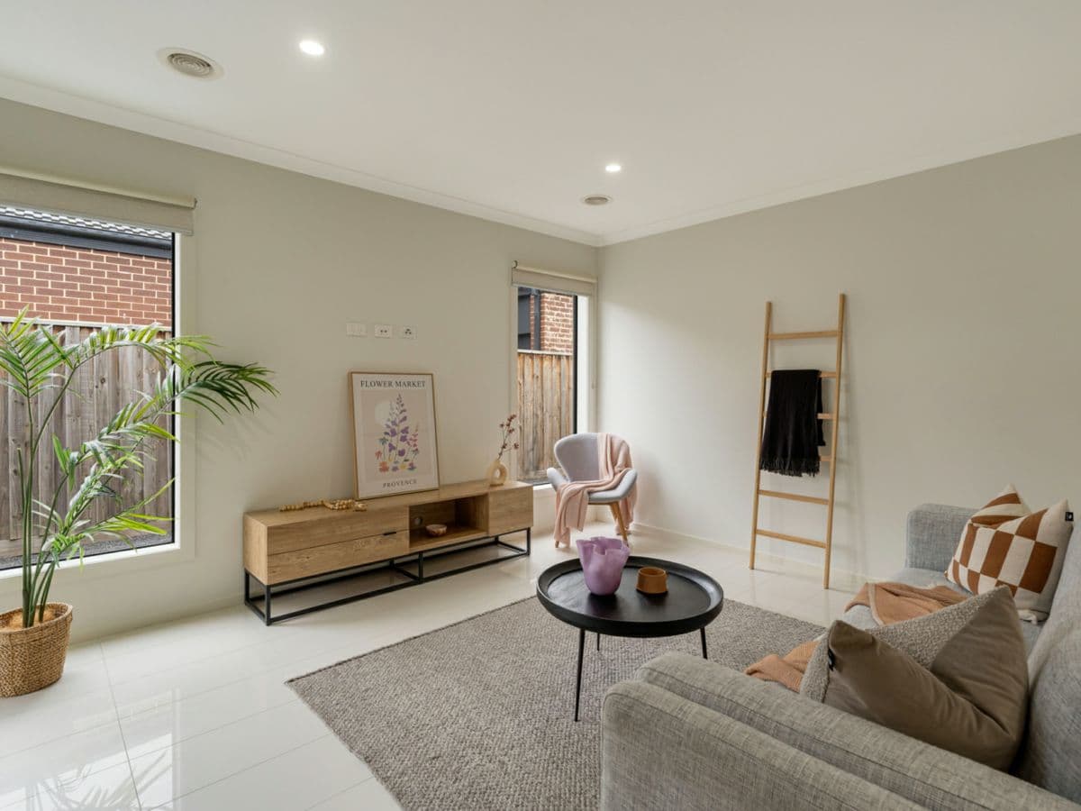11 Hawkesbury Road, MICKLEHAM, Mickleham - Thumbnail 7
