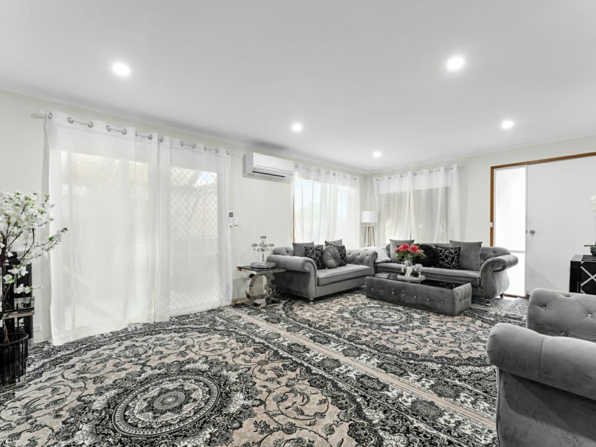 45 Norfolk Drive, NARRE WARREN, Narre Warren - Thumbnail 3