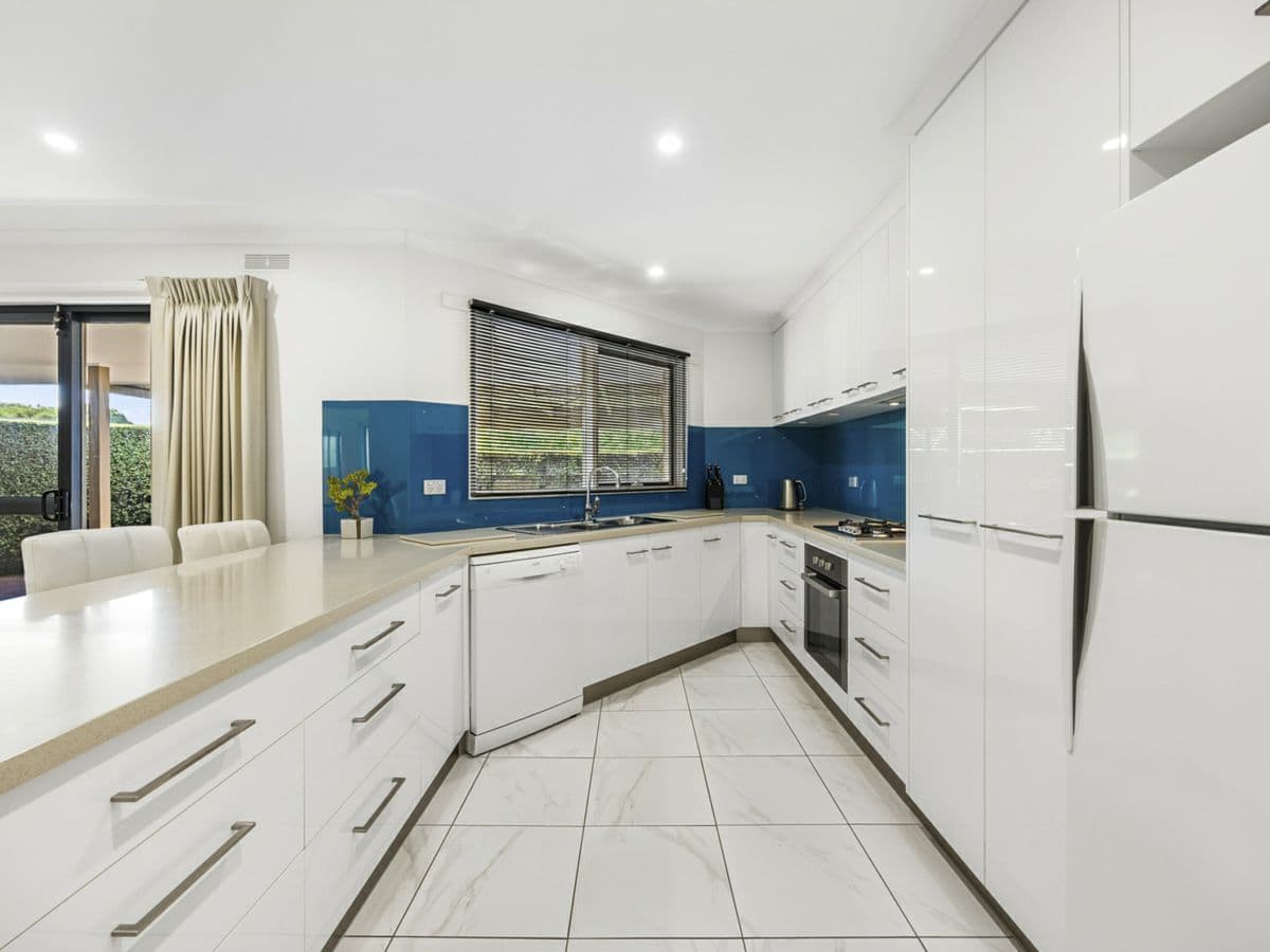 95 Grandview Grove, WENDOUREE, Wendouree - Thumbnail 8